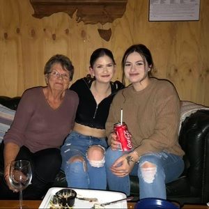 Meet your Posher, Ebonie